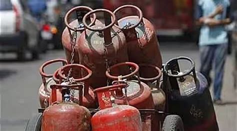 pmjuy|Cabinet approves Rs 1,650 crore to add 75 lakh new Ujjwala scheme.